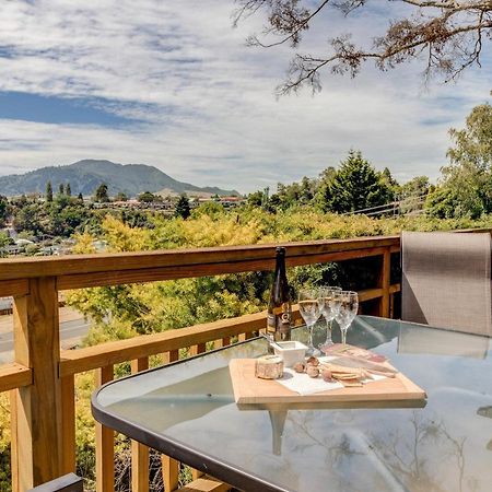 Treetop Hideaway - Taupo Holiday Home Dış mekan fotoğraf